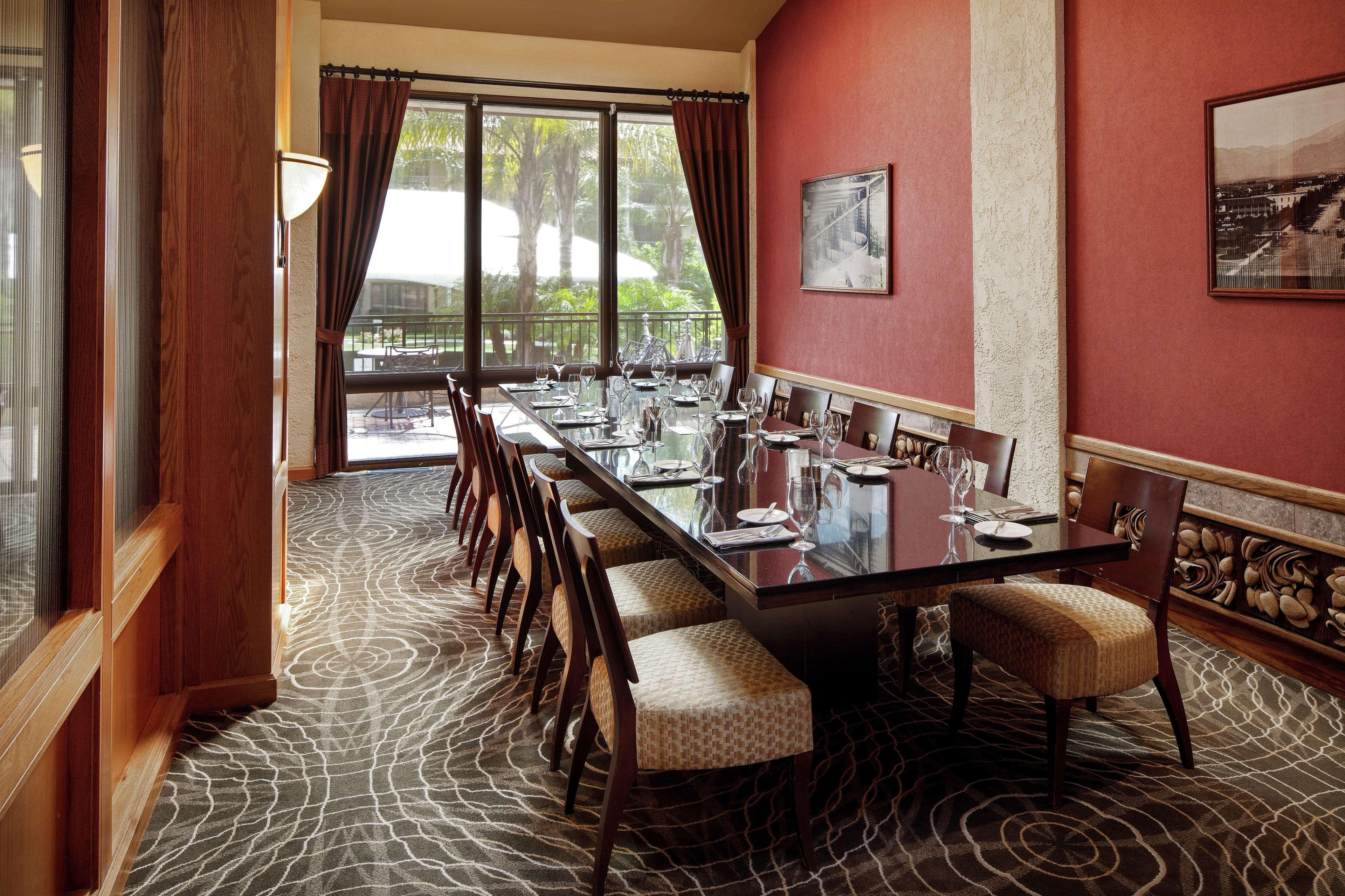 Hotel Doubletree By Hilton Ontario Airport Exterior foto