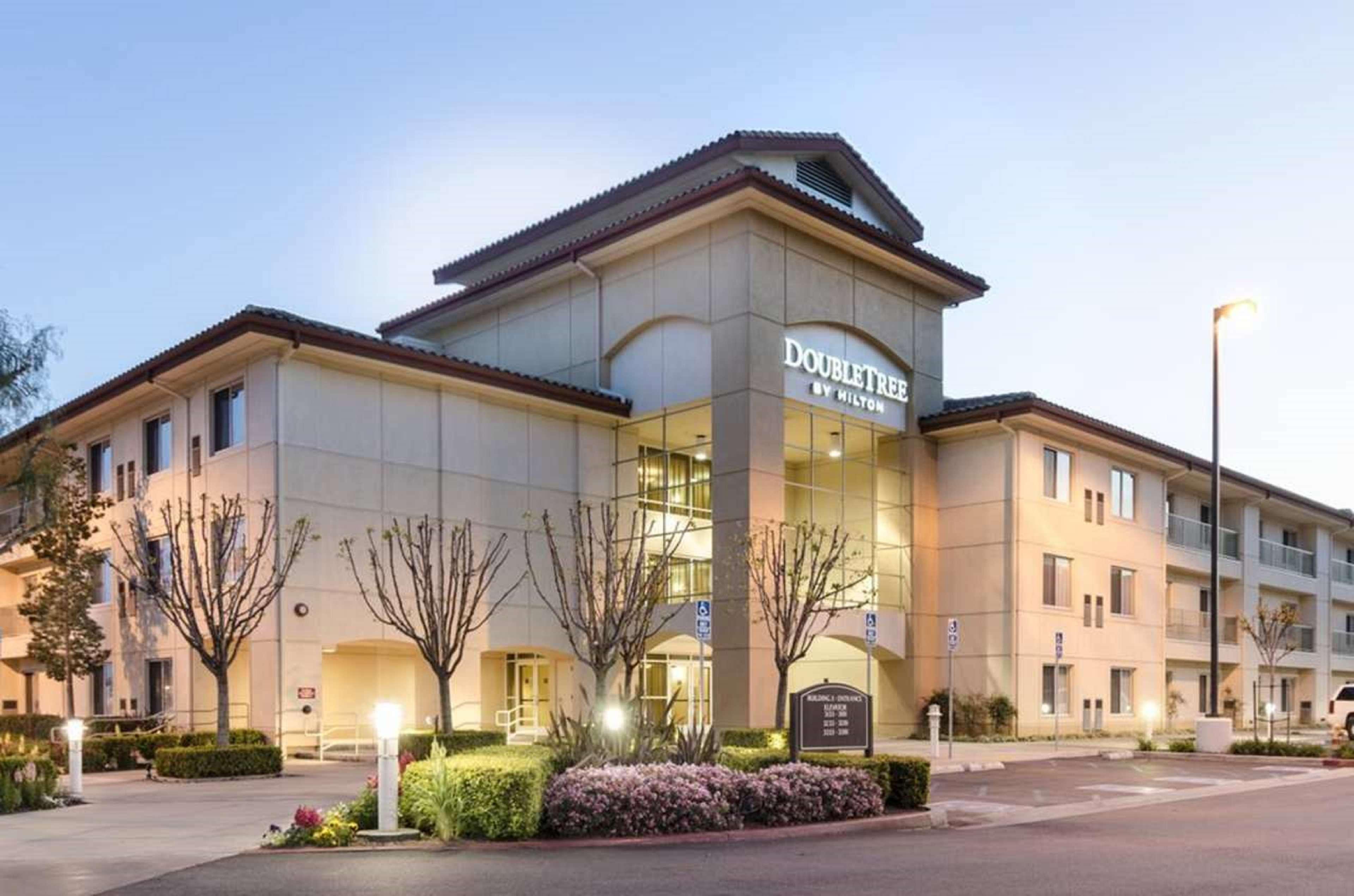 Hotel Doubletree By Hilton Ontario Airport Exterior foto