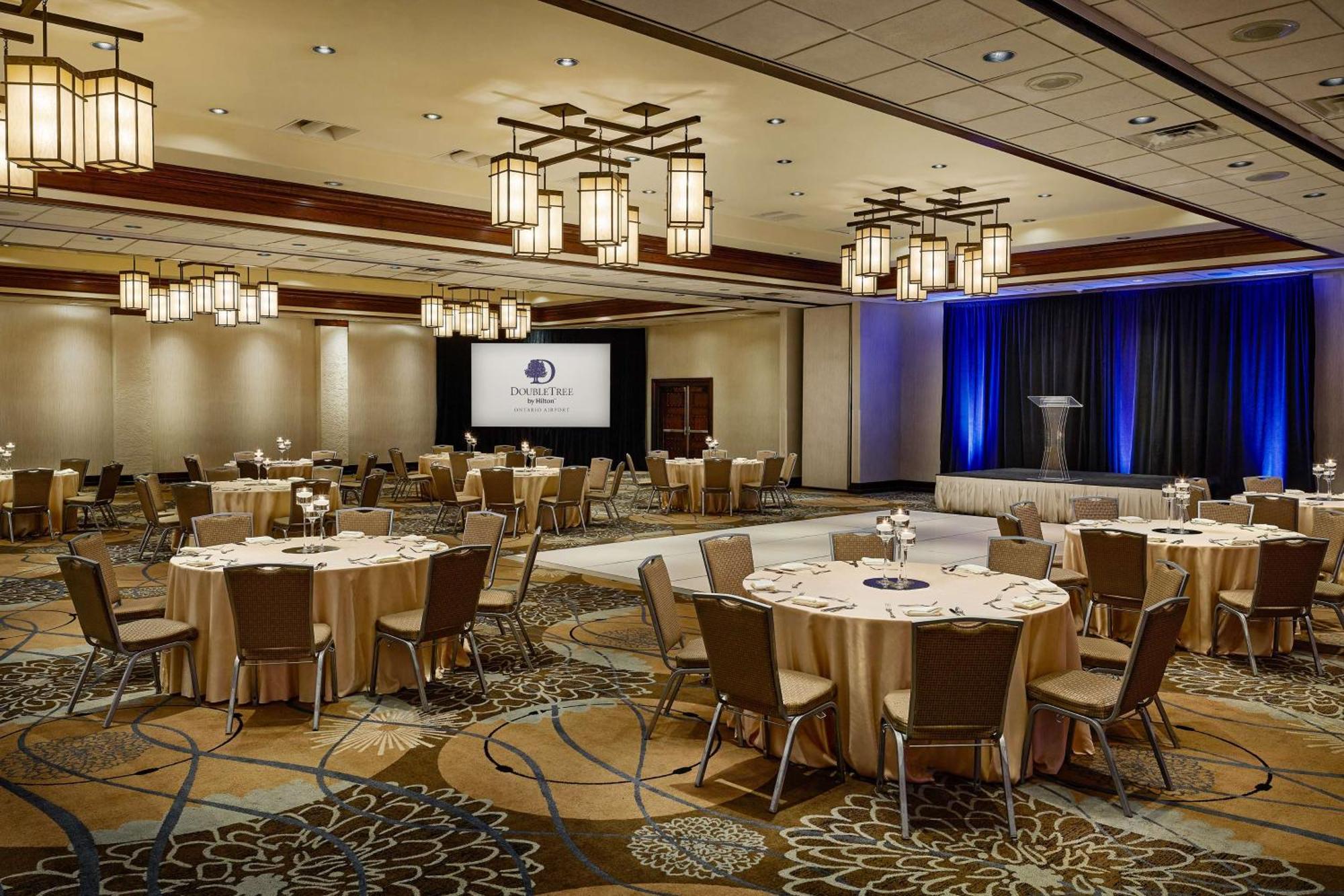 Hotel Doubletree By Hilton Ontario Airport Exterior foto