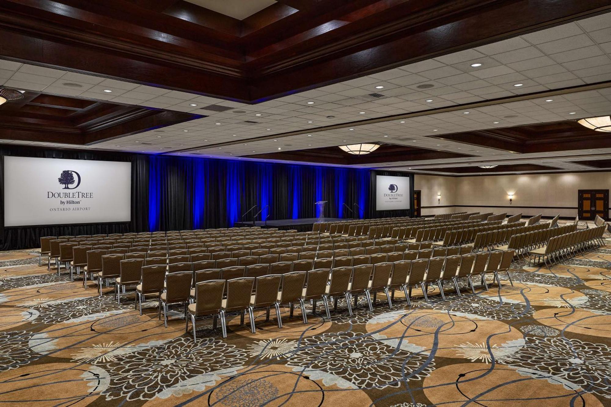 Hotel Doubletree By Hilton Ontario Airport Exterior foto