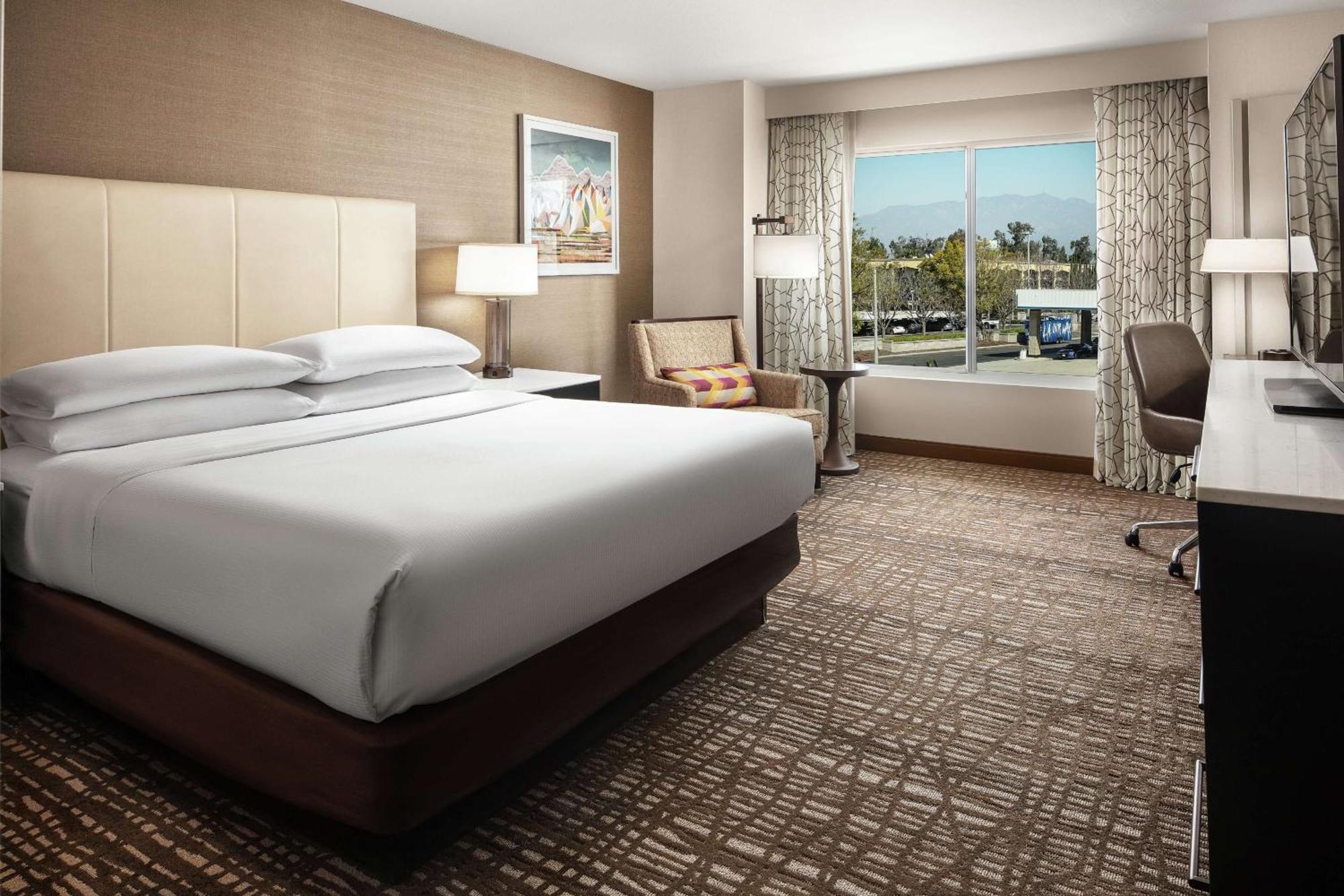 Hotel Doubletree By Hilton Ontario Airport Exterior foto